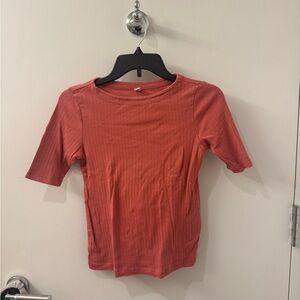 Uniqlo Women's ribbed t shirt - Coral